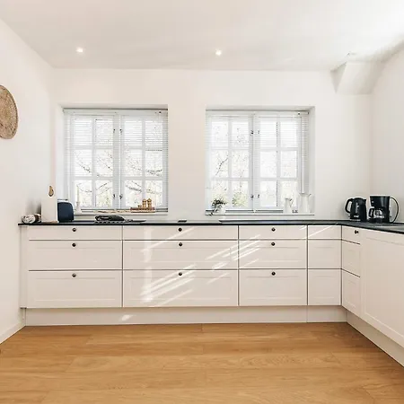 5 Star In * Liseleje